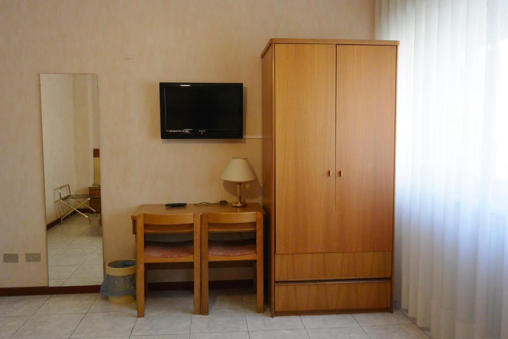 Hotel Rosengarten 帕维亚 外观 照片