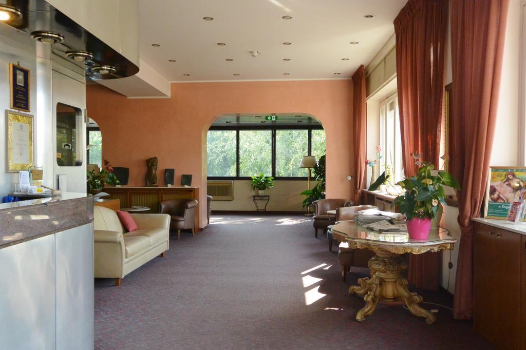 Hotel Rosengarten 帕维亚 外观 照片