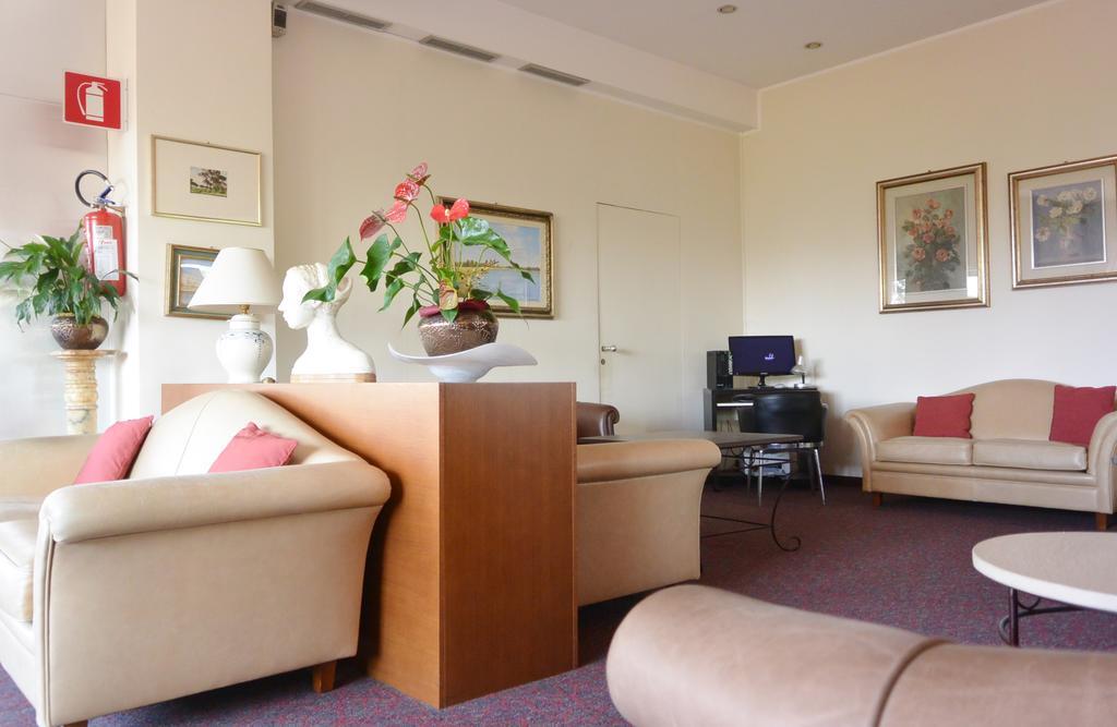 Hotel Rosengarten 帕维亚 外观 照片